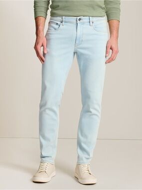 Tommy Bahama Light Blue Straight Jeans size 32X30